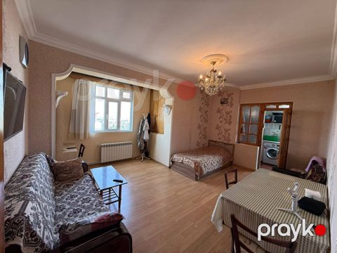 Satılır 2 otaqlı köhnə tikili 45 m²