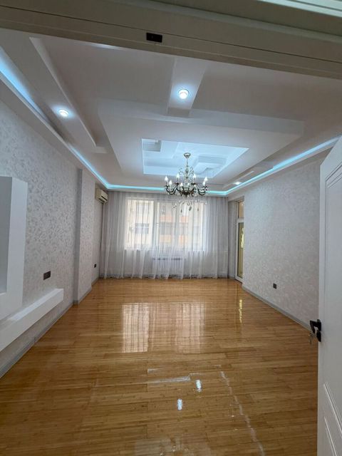Satılır 3 otaqlı yeni tikili 80 m² — Bakı