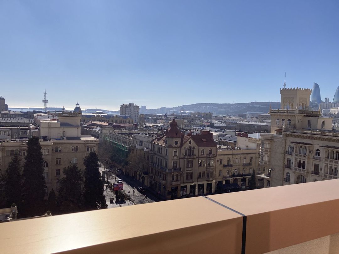 Satılır 4 otaqlı yeni tikili 234 m² — Mənzil, Bakı (7)