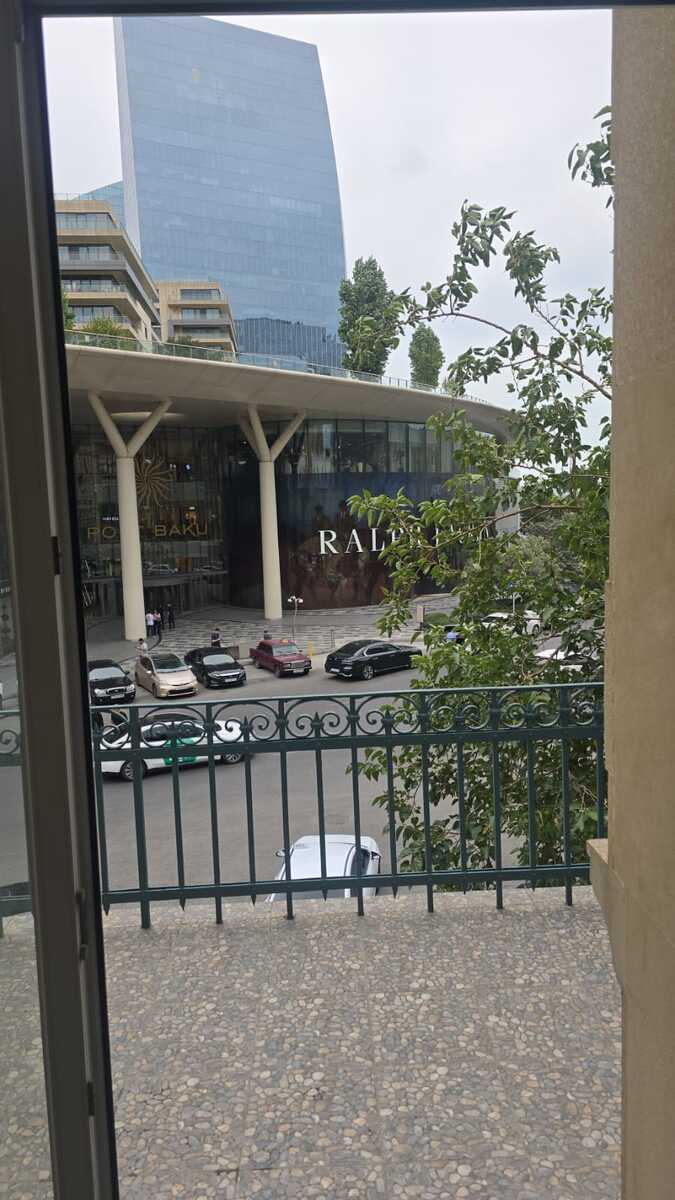 İcarəyə verilir 2 otaqlı köhnə tikili 95 m² — Mənzil, Bakı
