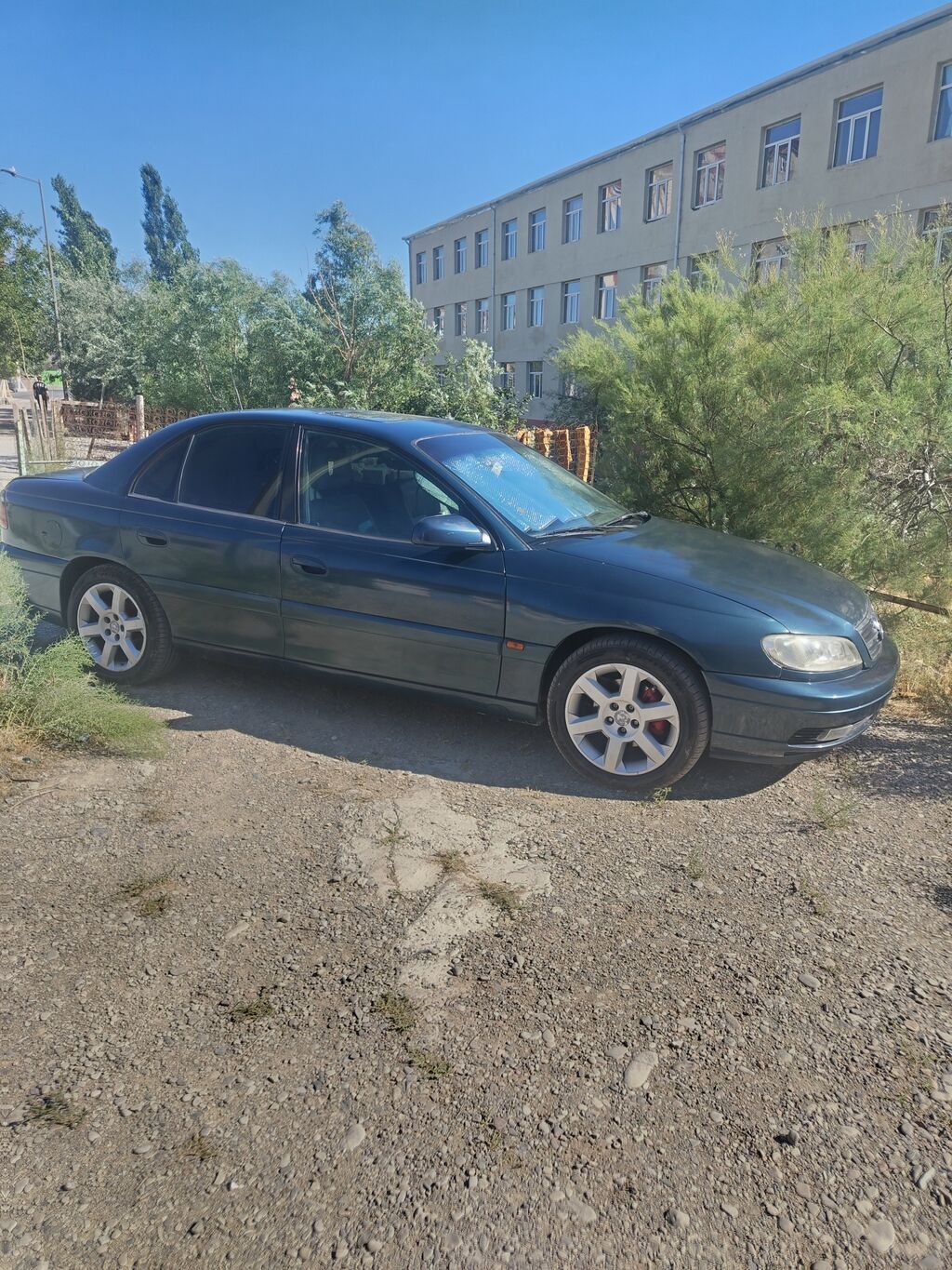 Opel Omega B sedan - Kuzov: 4 qapılı sedan, tünd yaşıl rəng — Avto, Sanqaçal (4)