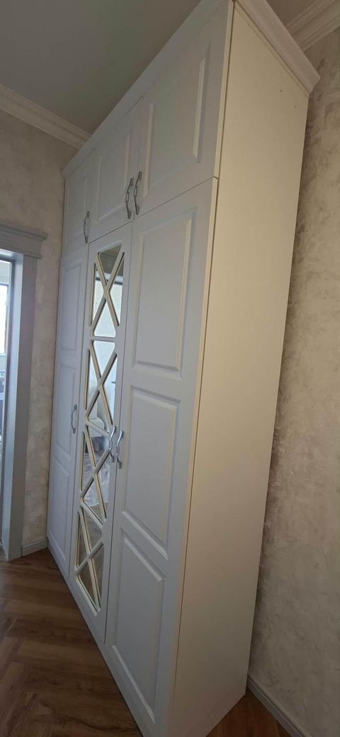 Dolab 500azn satılır. Bir neçə gün ərzində evdən çıxmalıdı — Digah