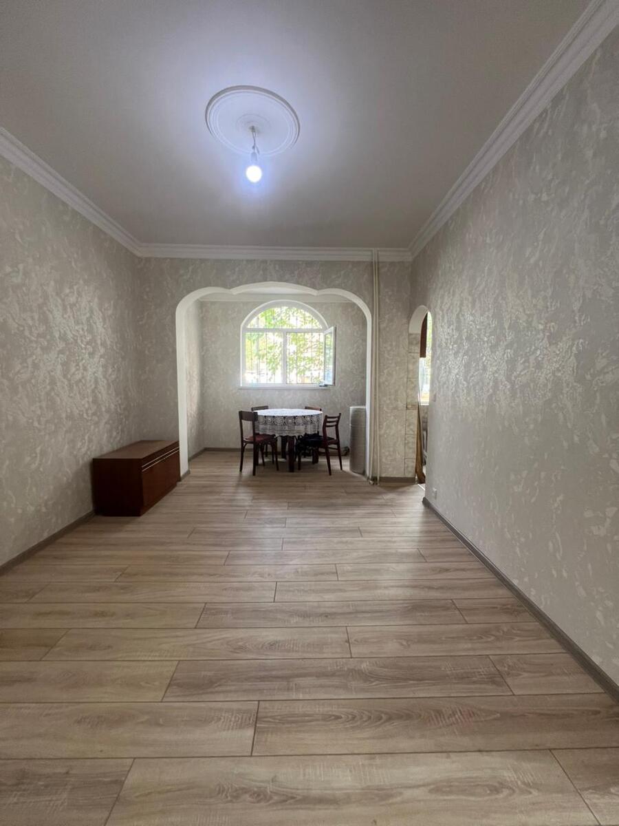 Satılır 2 otaqlı köhnə tikili 52 m² — Mənzil, Bakı
