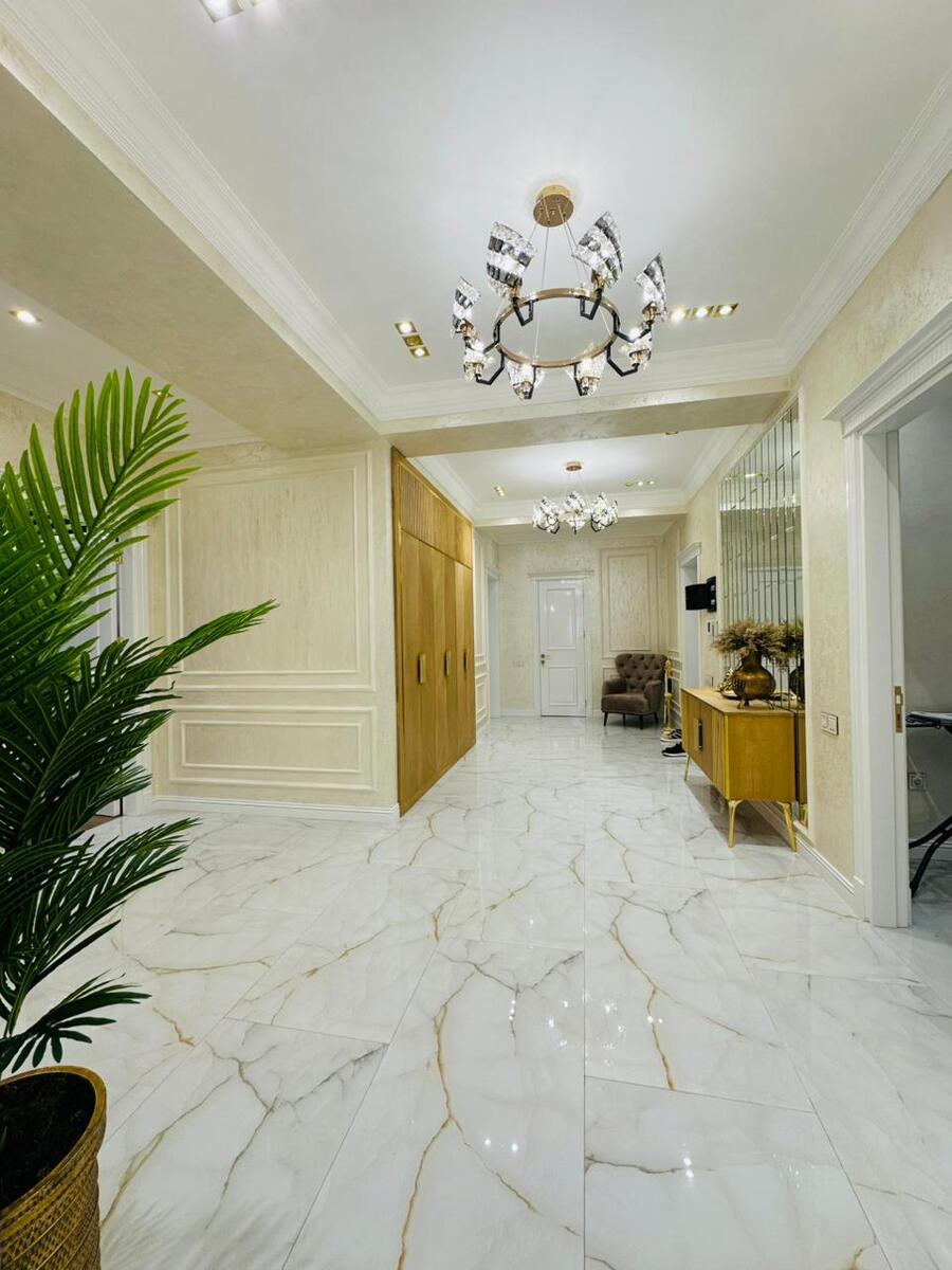 Satılır 4 otaqlı yeni tikili 207 m² — Mənzil, Bakı (2)