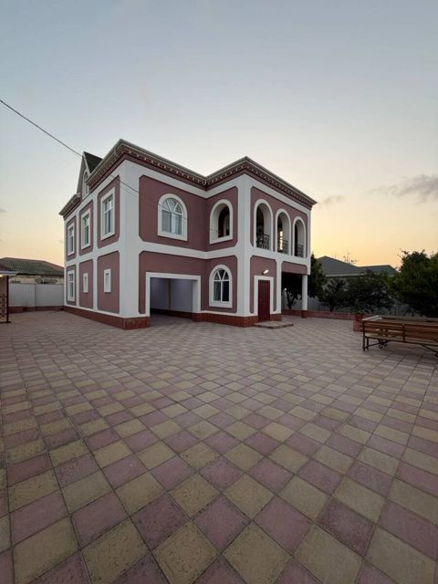 Satılır 6 otaqlı həyət evi/bağ evi 240 m² — Bakı