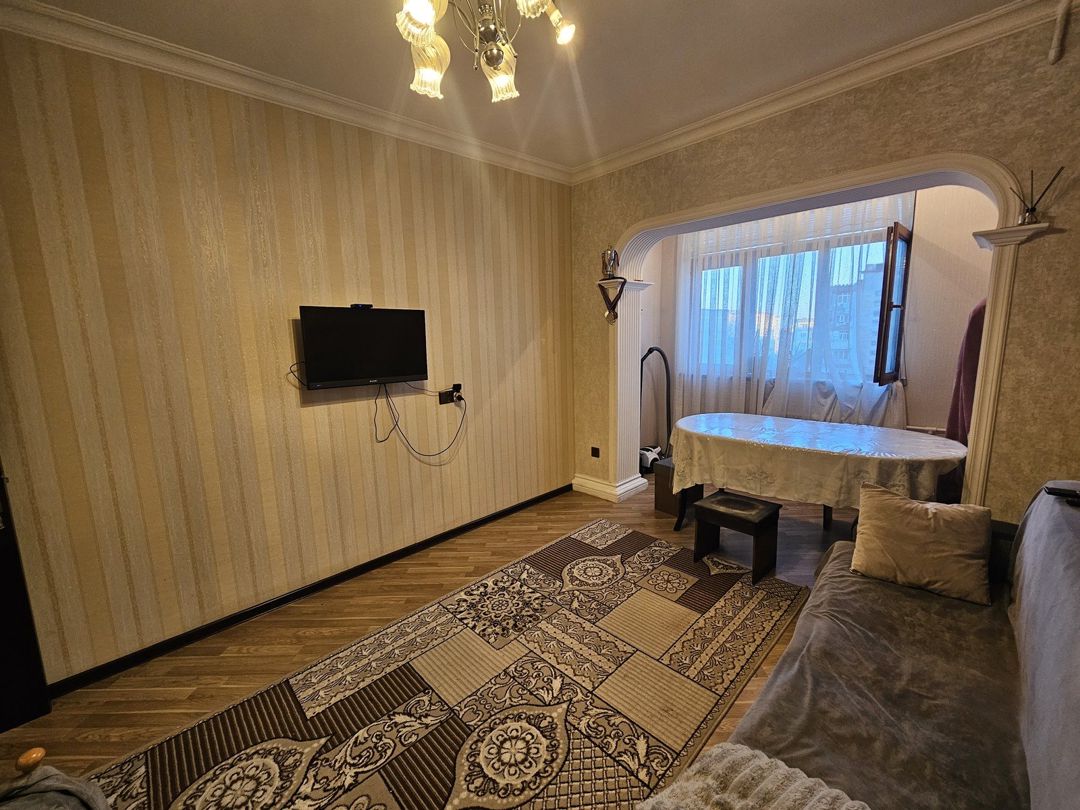 Satılır 2 otaqlı köhnə tikili 60 m² — Mənzil, Bakı (2)