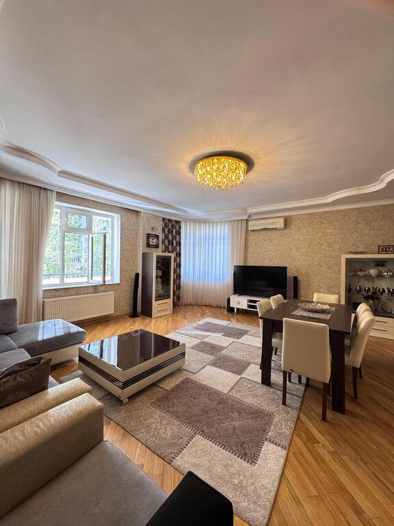 Satılır 4 otaqlı yeni tikili 203 m² — Mənzil, Bakı (2)