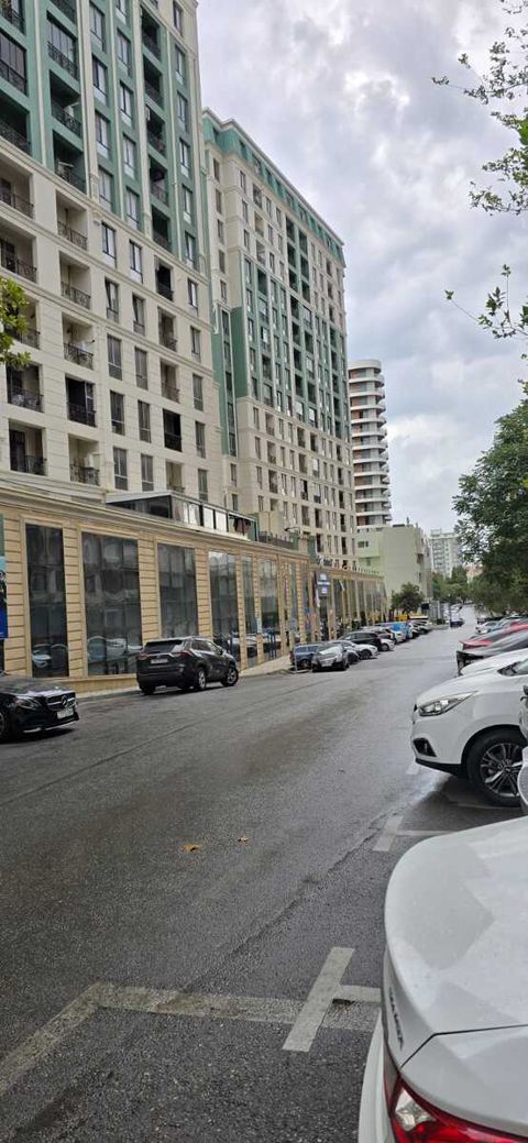 Satılır obyekt 200 m² — Bakı