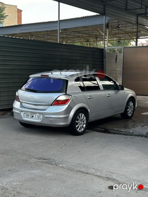 Opel Astra: 1.3 l Hetçbek
