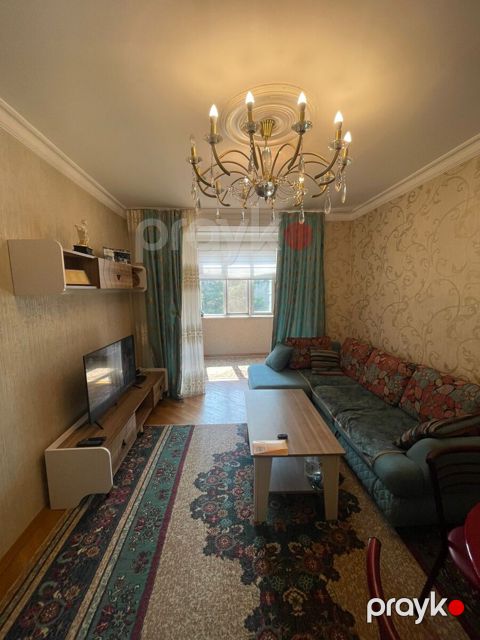 Satılır 2 otaqlı köhnə tikili 60 m² — Bakı