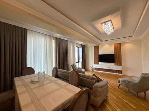 Satılır 4 otaqlı yeni tikili 146 m² — Bakı