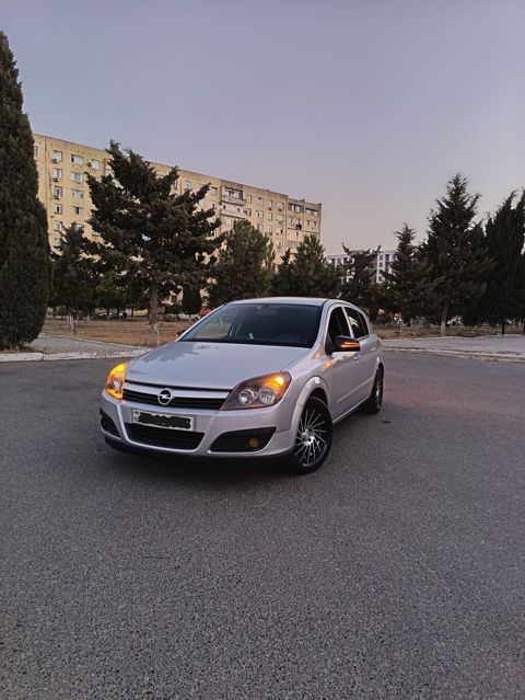 Opel Astra: 1.4 l 2006 il Hetçbek — Bakı
