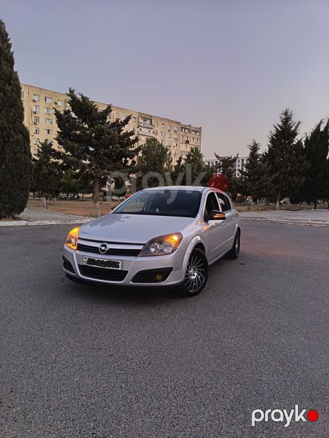 Opel Astra: 1.4 l 2006 il Hetçbek