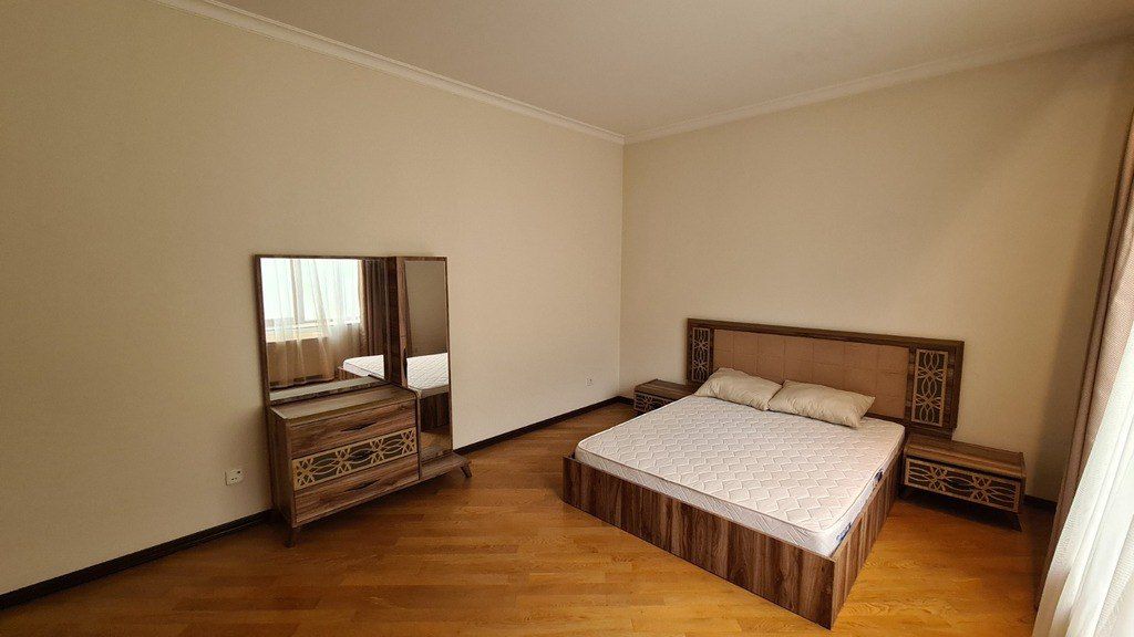 Satılır 5 otaqlı həyət evi/bağ evi 330 m² — Ev, villa, Bakı (9)