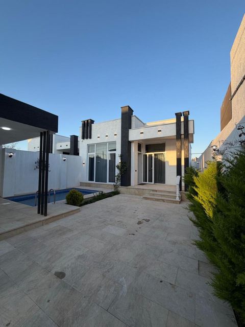Satılır 3 otaqlı həyət evi/bağ evi 100 m² — Bakı