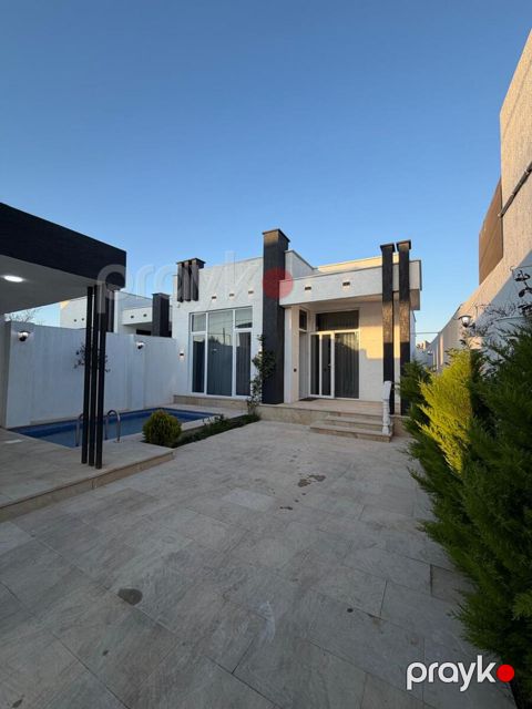 Satılır 3 otaqlı həyət evi/bağ evi 100 m²