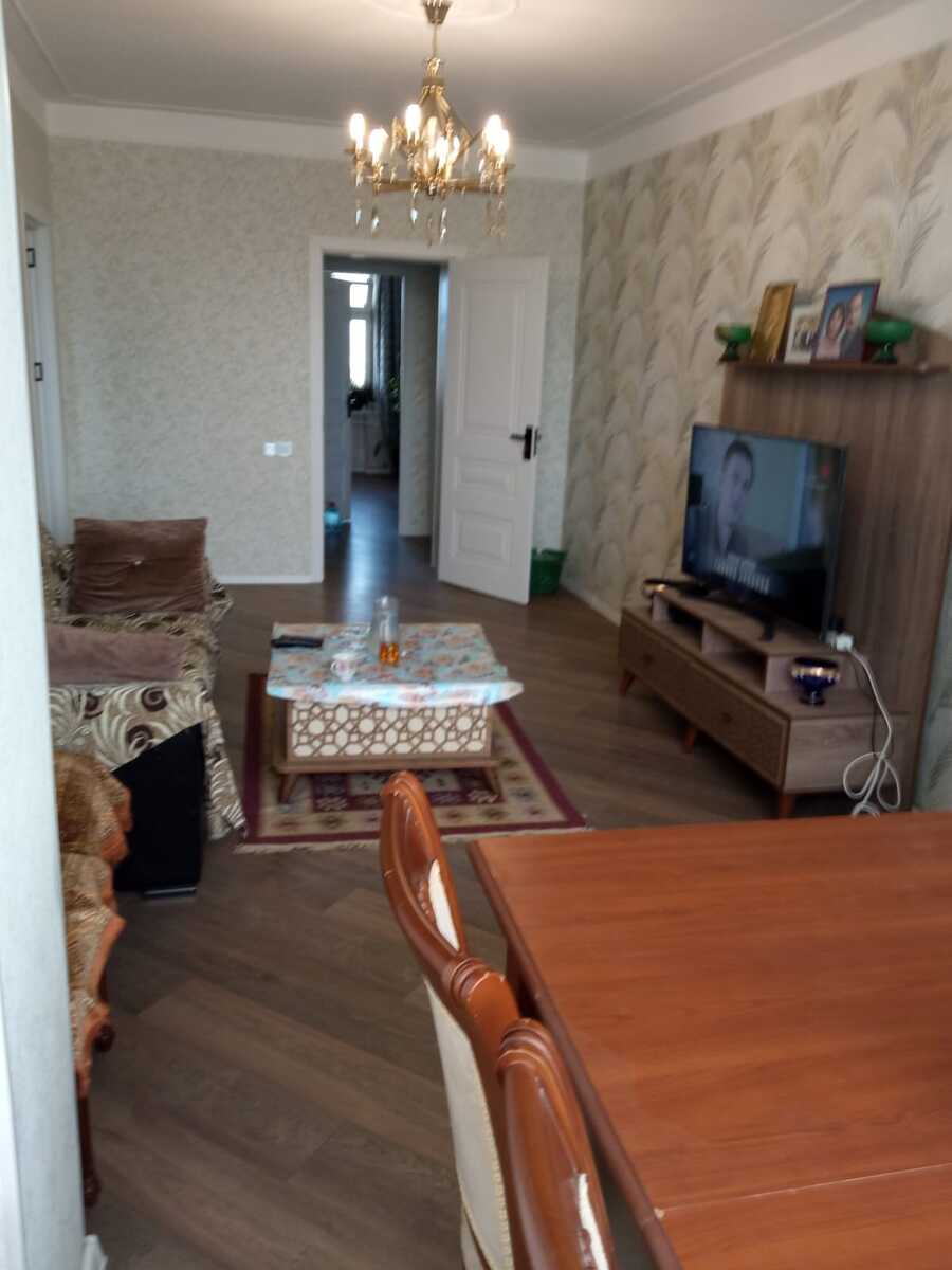 Satılır 4 otaqlı köhnə tikili 100 m² — Mənzil, Bakı (3)