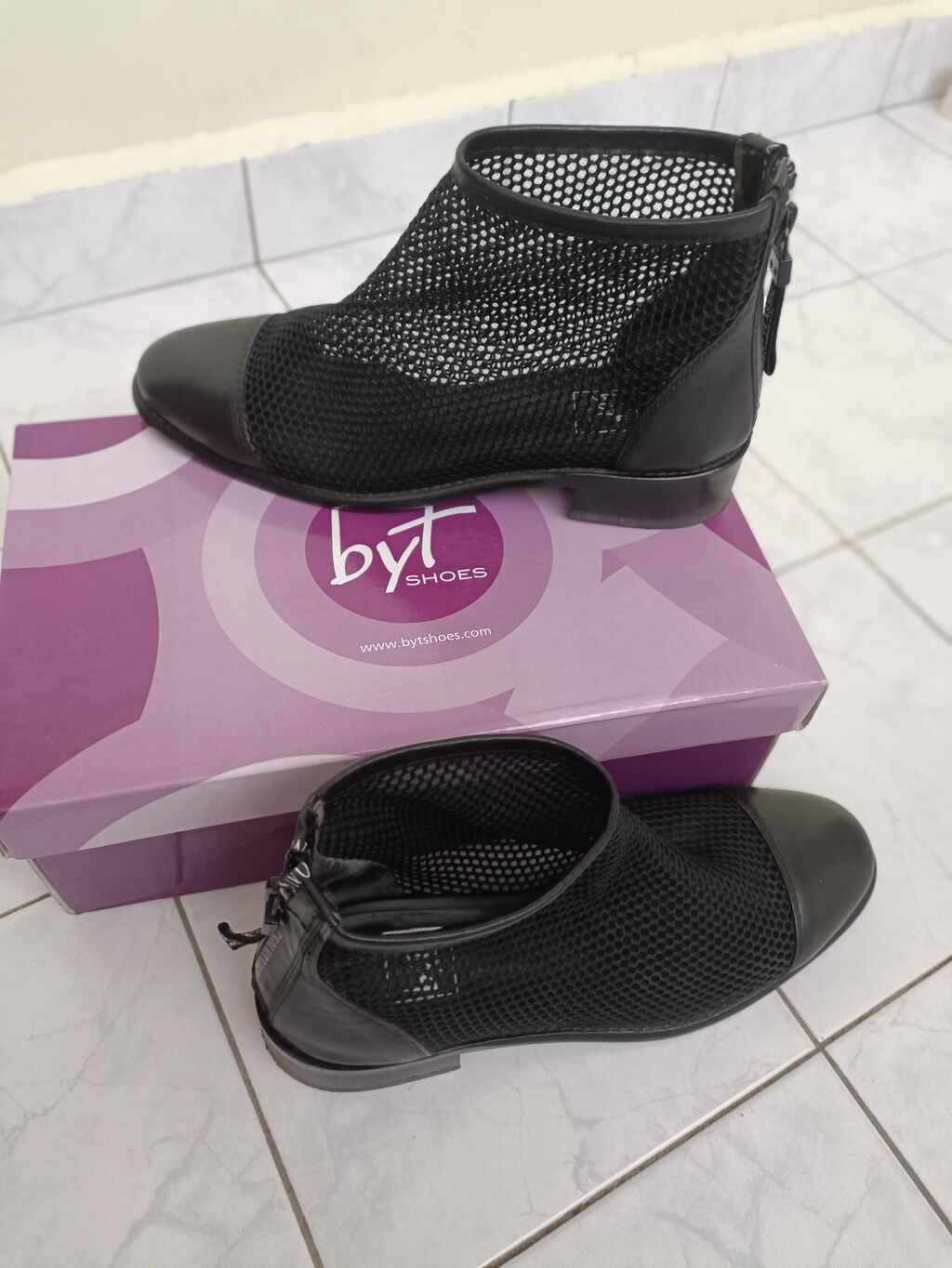 Qadın üçün qara mesh botilər - Model: Aşağı boylu, dairəvi burunlu — Şəxsi əşyalar, Bakı (5)