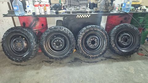 Normal vəzyətdə 4 ədəd off-road şin və disk komplekti vaz niva və qaz — Bakı