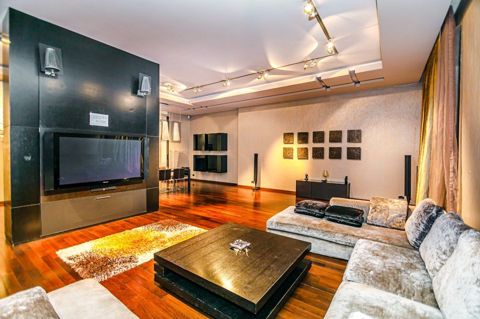 İcarəyə verilir 4 otaqlı köhnə tikili 350 m² — Bakı