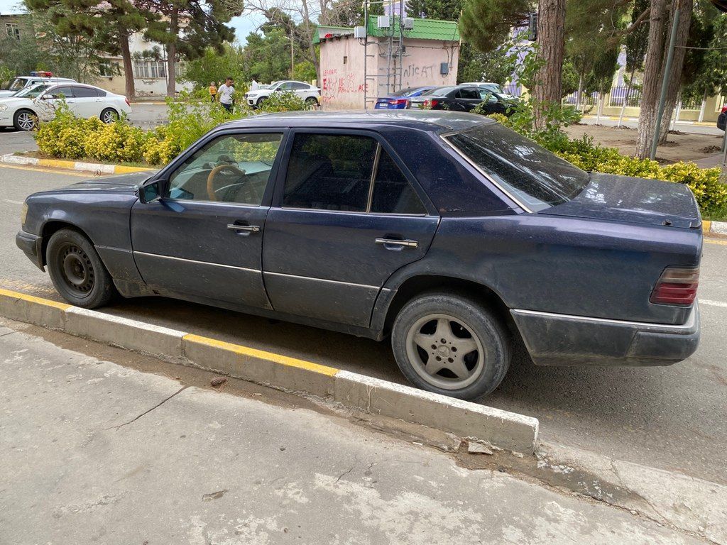 Mercedes E 220, 2.2 L, 1993 il, 558 459 km — Avtomobillər, Sumqayıt (3)