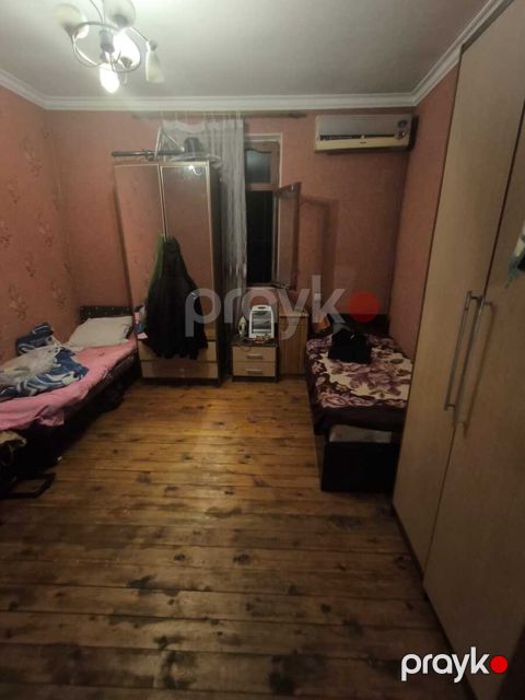 2-otaqlı mənzil kirayə verilir, Nizami m., 90 m²