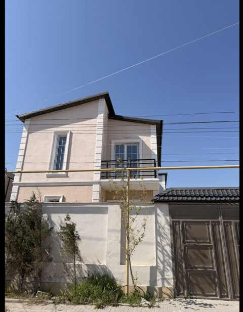 Satılır 4 otaqlı həyət evi/bağ evi 112 m² — Bakı