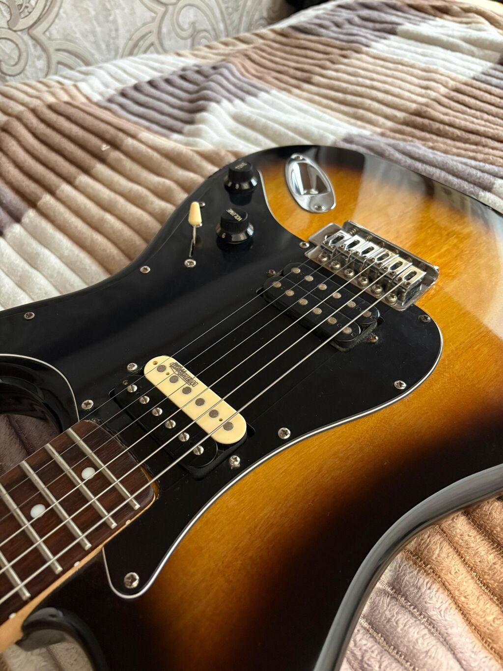Elektron gitara, Fender, 6 sim, İşlənmiş, Pulsuz çatdırılma — Musiqiə alətləri, Bakı (5)