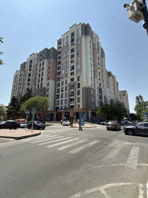 Satılır 3 otaqlı yeni tikili 128 m² — Bakı
