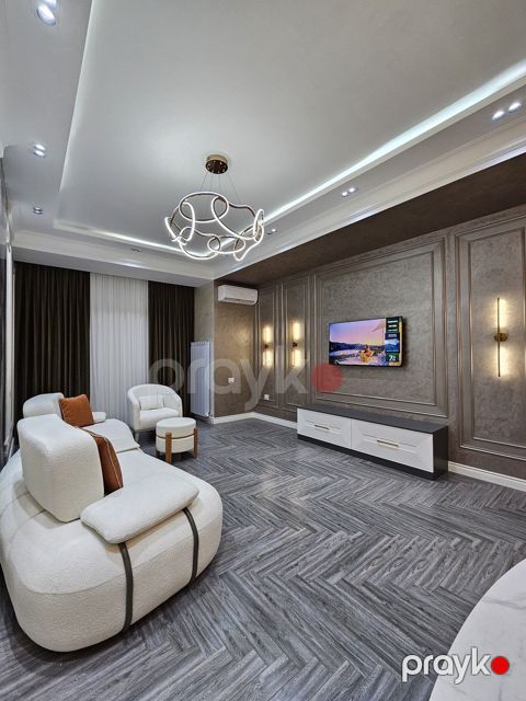 Satılır 4 otaqlı yeni tikili 190 m²