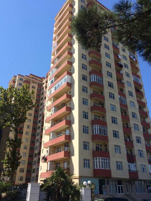 Satılır 2 otaqlı köhnə tikili 80 m² — Bakı