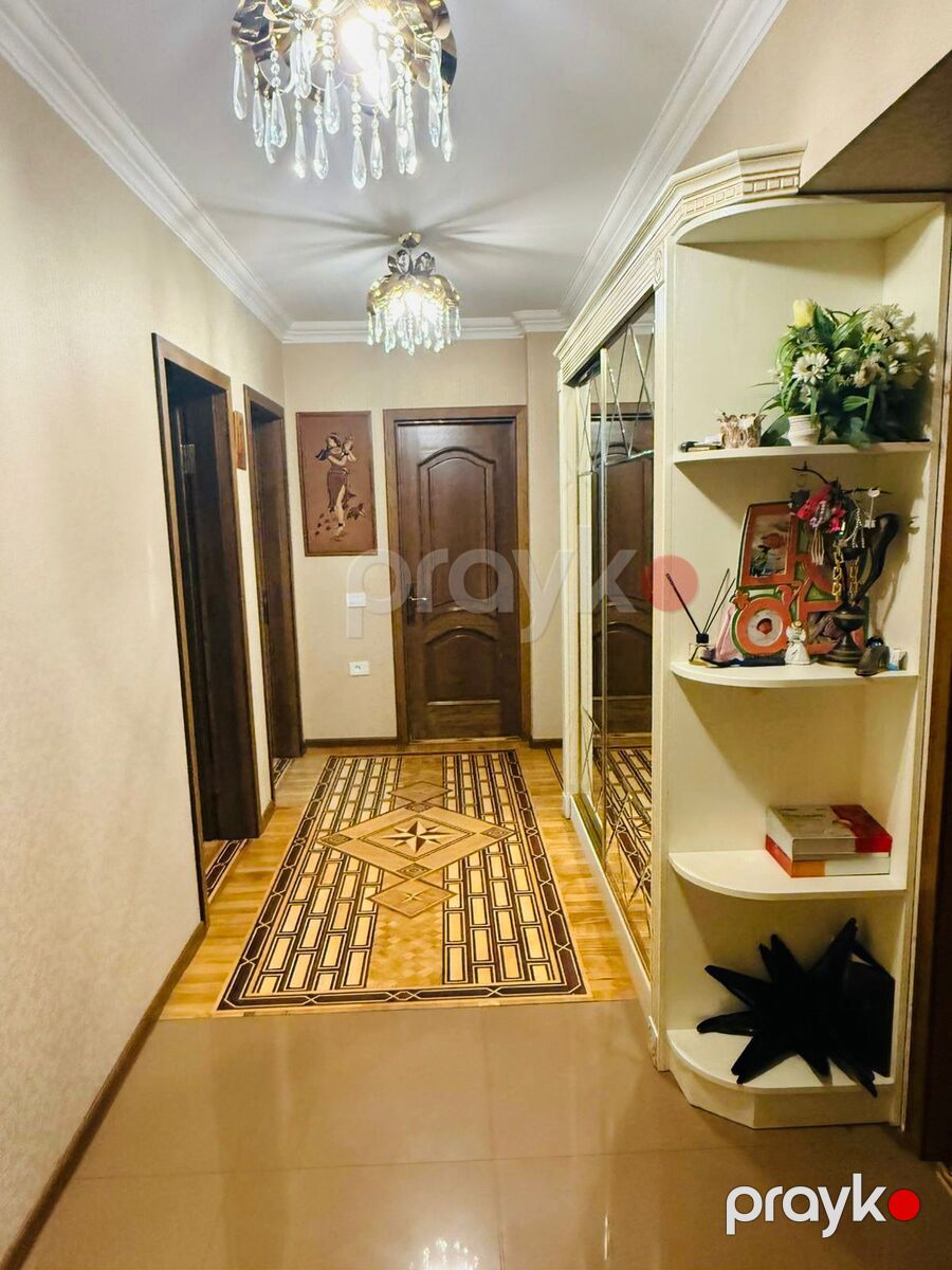 Satılır 4 otaqlı köhnə tikili 125 m² — Mənzil, Bakı (12)