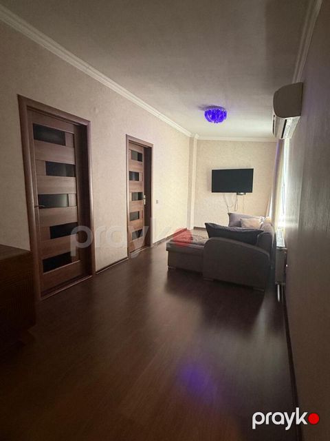 İcarəyə verilir 4 otaqlı köhnə tikili 120 m² — Bakı