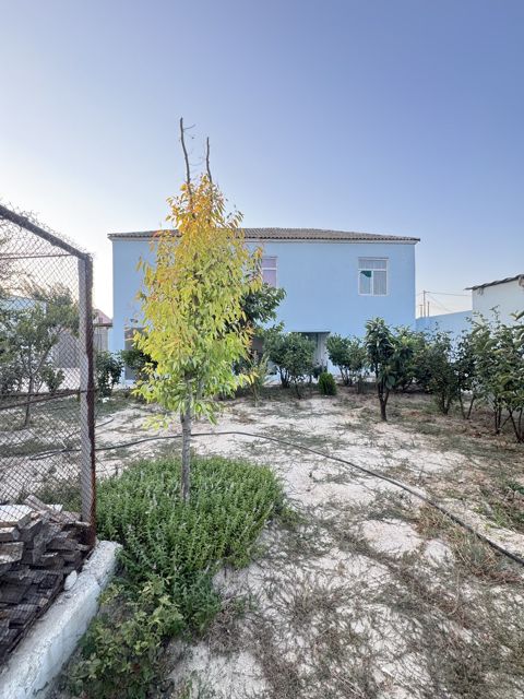 Satılır 4 otaqlı həyət evi/bağ evi 160 m² — Bakı