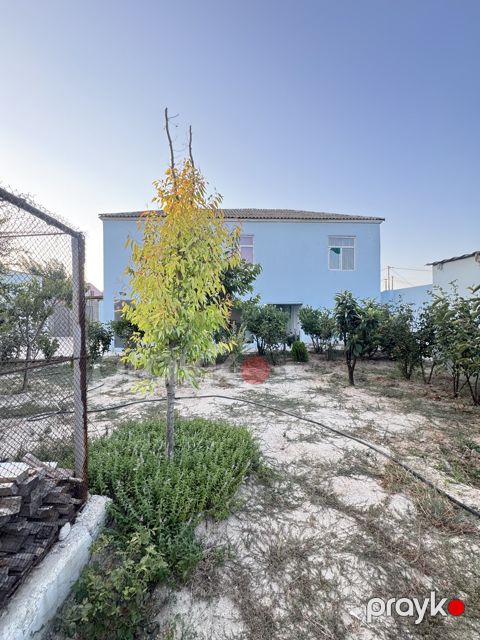 Satılır 4 otaqlı həyət evi/bağ evi 160 m²