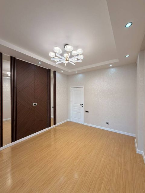 Satılır 3 otaqlı köhnə tikili 73 m² — Bakı