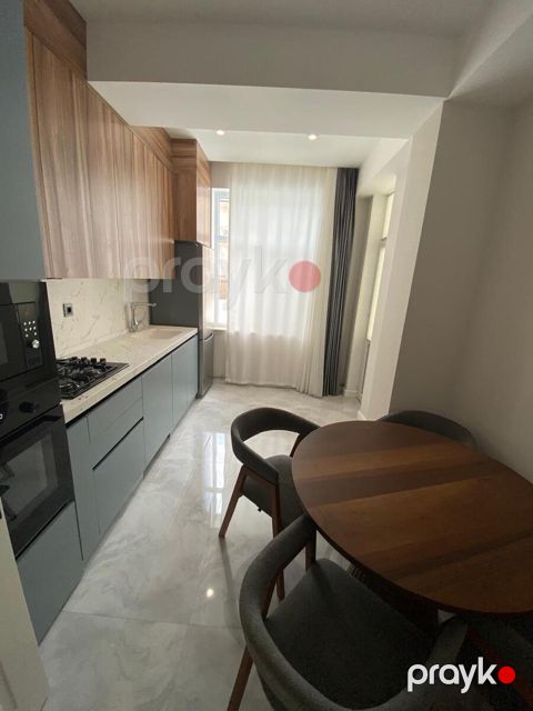 İcarəyə verilir 3 otaqlı yeni tikili 110 m²