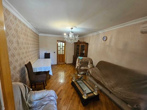 Satılır 3 otaqlı köhnə tikili 75 m² — Bakı