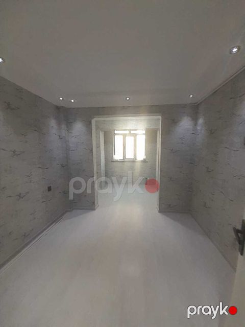 Satılır 4 otaqlı köhnə tikili 65 m²