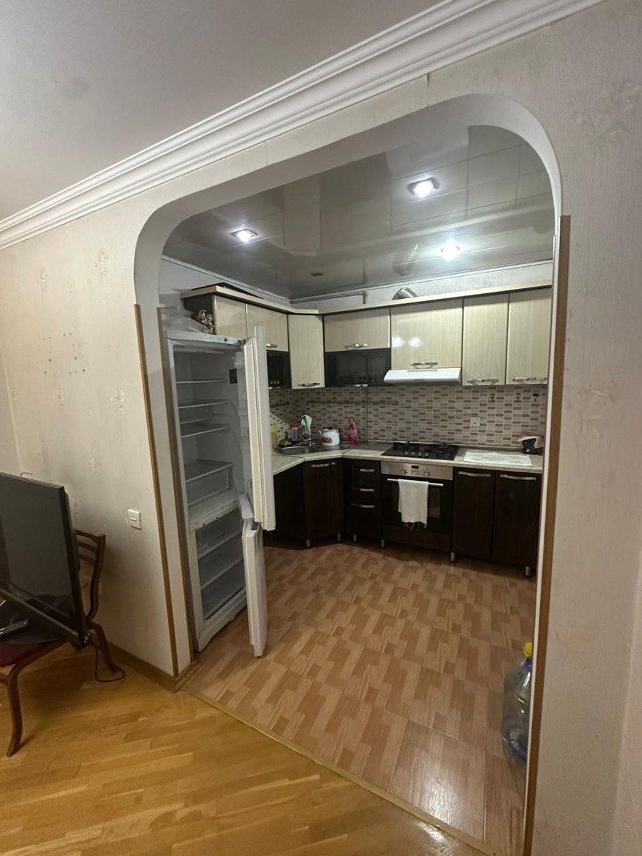 Satılır 4 otaqlı köhnə tikili 90 m² — Mənzil, Bakı (8)