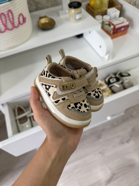 Uşaq idman ayaqqabısı – bej rəngdə, leopard naxışlı Yenidir,40 manata — Bakı