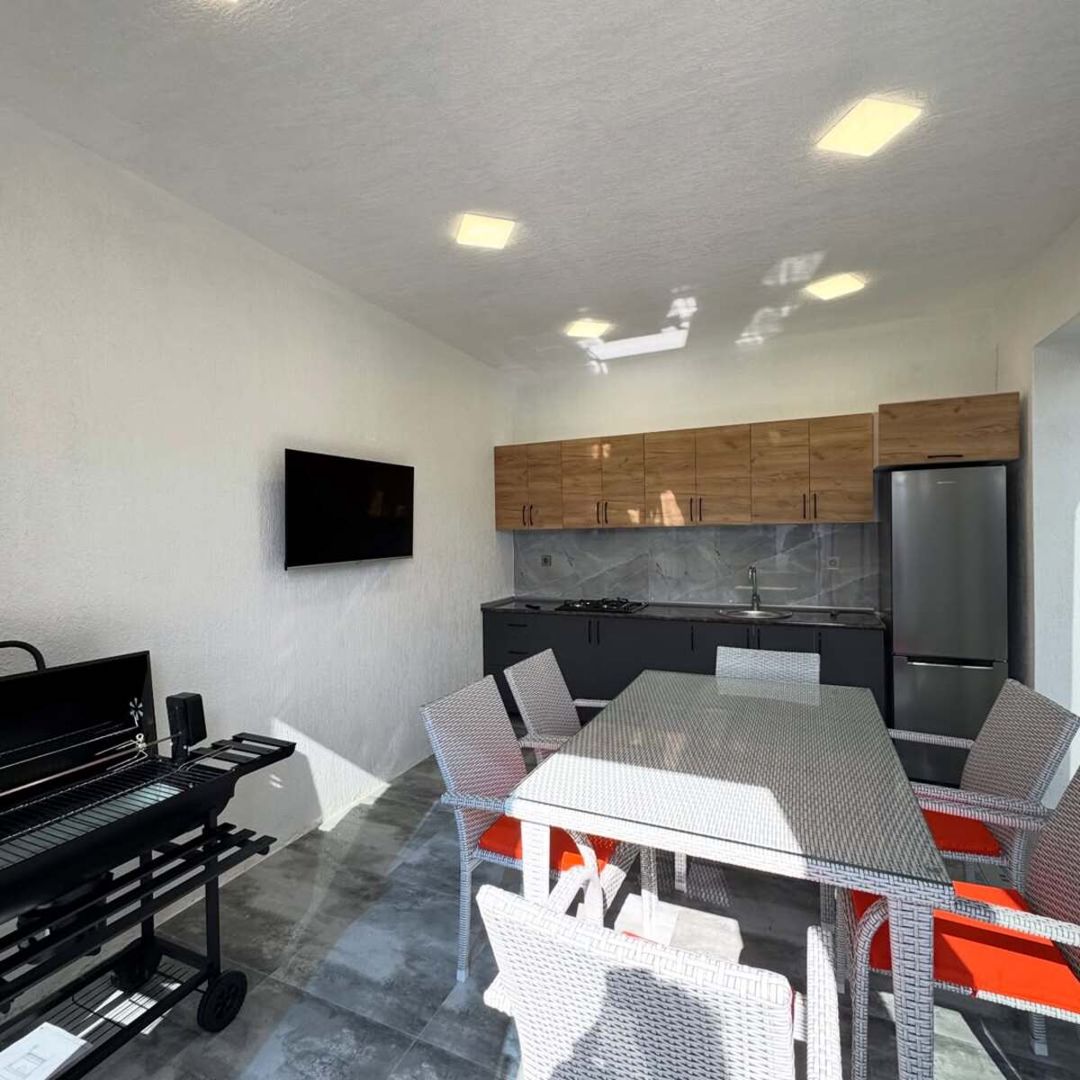 Satılır 4 otaqlı həyət evi/bağ evi 270 m² — Ev, villa, Bakı (2)