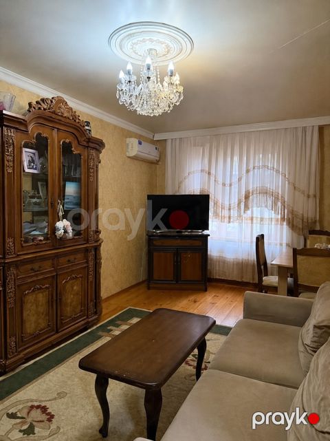 Satılır 2 otaqlı köhnə tikili 48 m²