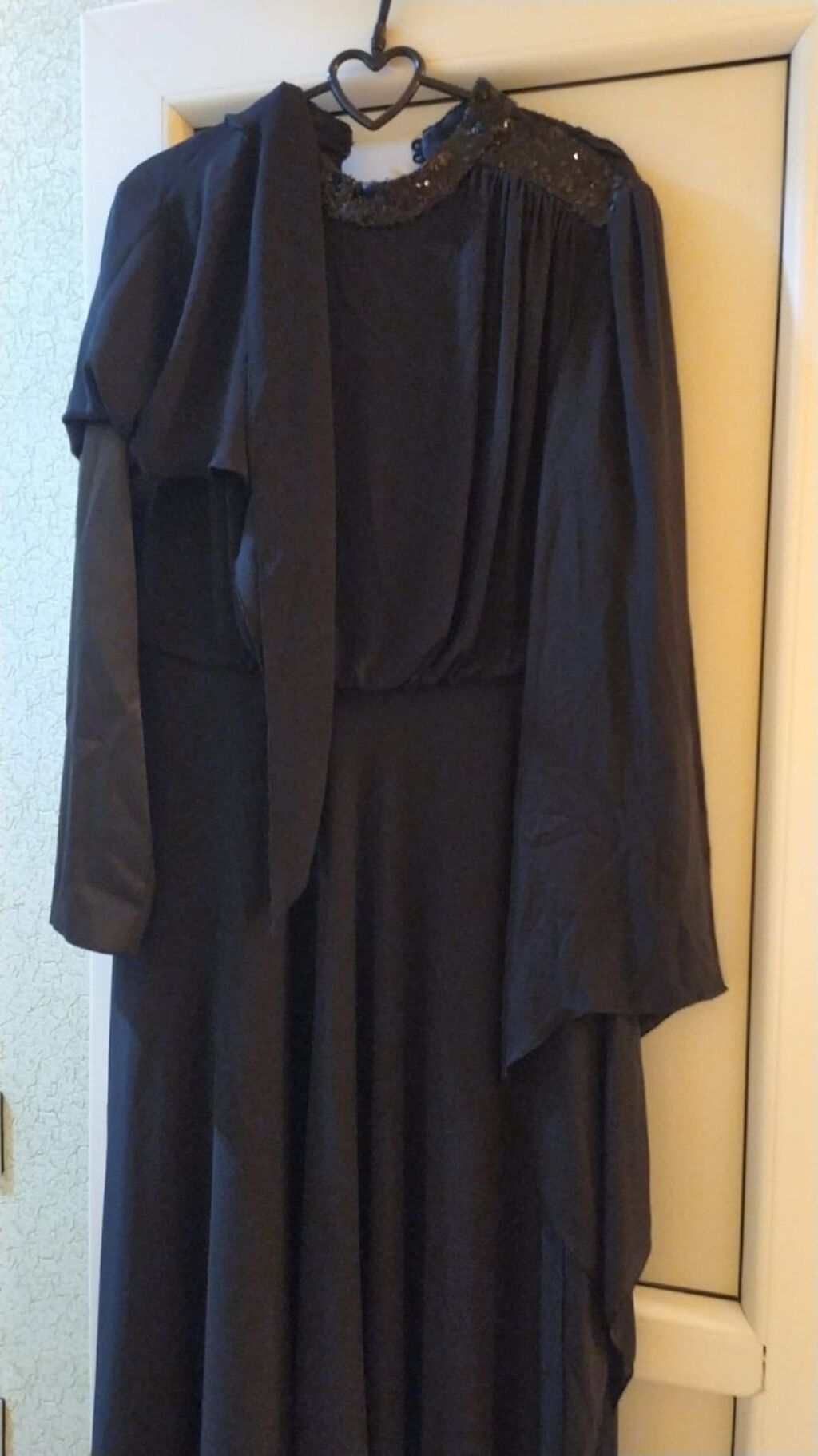 Qara ziyafət/abiyə paltarı - Rəng: Dərin qara - Model: Uzun, axıcı — Şəxsi əşyalar, Masazır