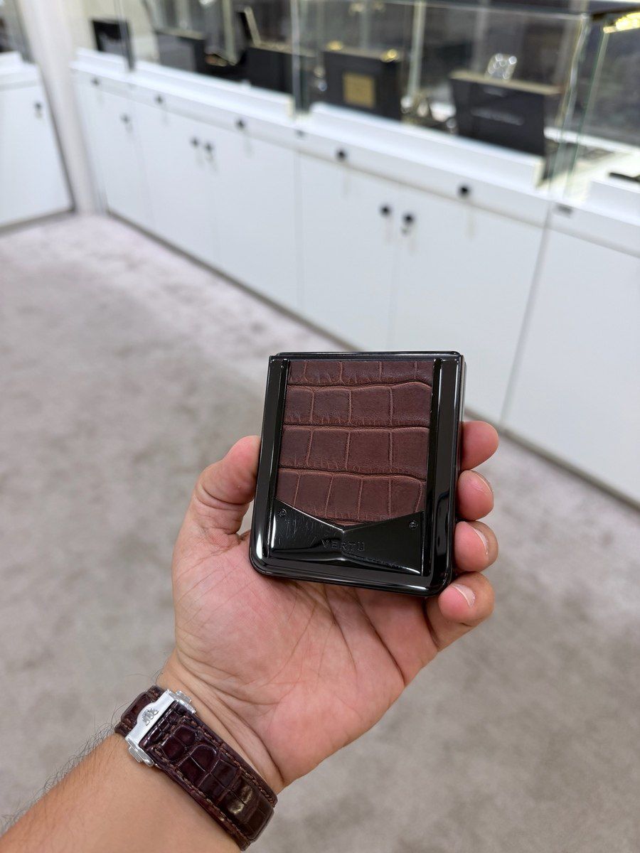 Vertu Ironflip Alligator Skin Amber Brown 512GB/12GB — Smartfonlar, Bakı (9)