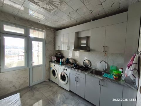 Satılır 5 otaqlı köhnə tikili 110 m² — Bakı