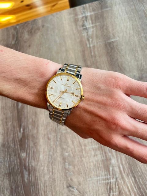 Qol saatı — Wristwatches