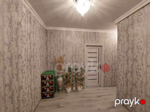 Satılır 2 otaqlı köhnə tikili 52 m²