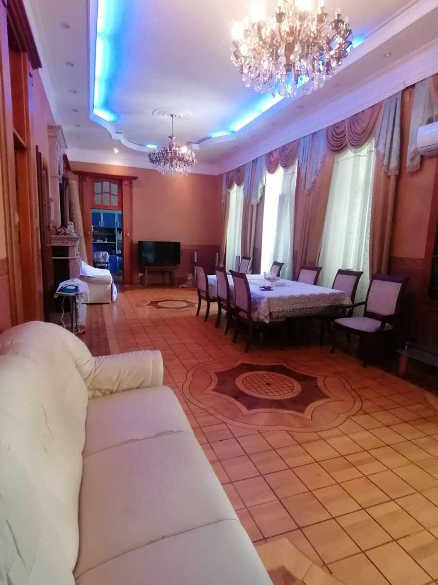 Satılır 6 otaqlı köhnə tikili 220 m² — Mənzil, Bakı (3)