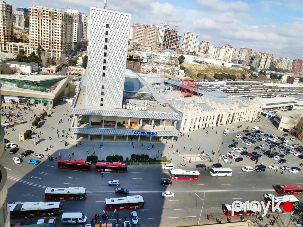28 may metrosunun yanında səməd vurğun bağının qarşısında fərəh — Mənzil, Bakı (9)